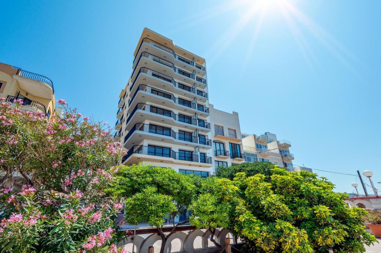 Islet Promenade Seafront Family Apartment With 2 Balconies By Getawaysmalta St. Paul's Bay Dış mekan fotoğraf